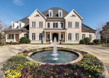 Luxury homes for sale in Plano, TX - HAR.com